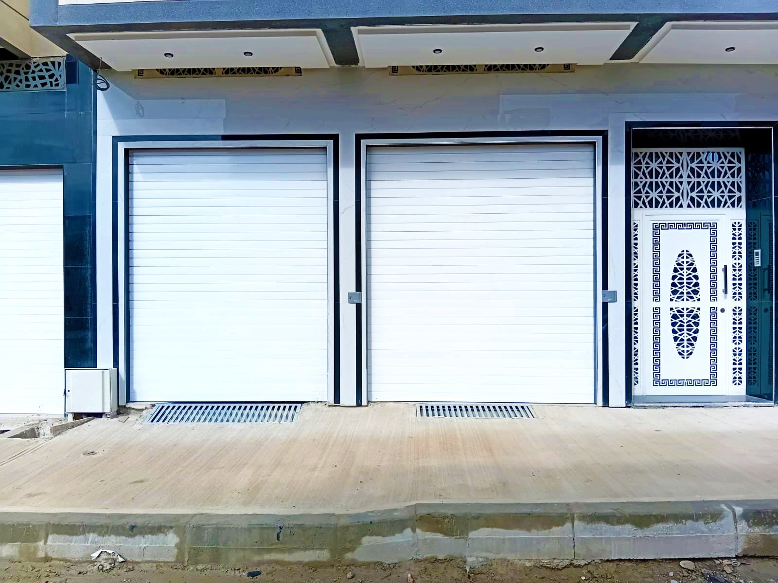 Street-facing commercial unit in Ahlan, Tangier.